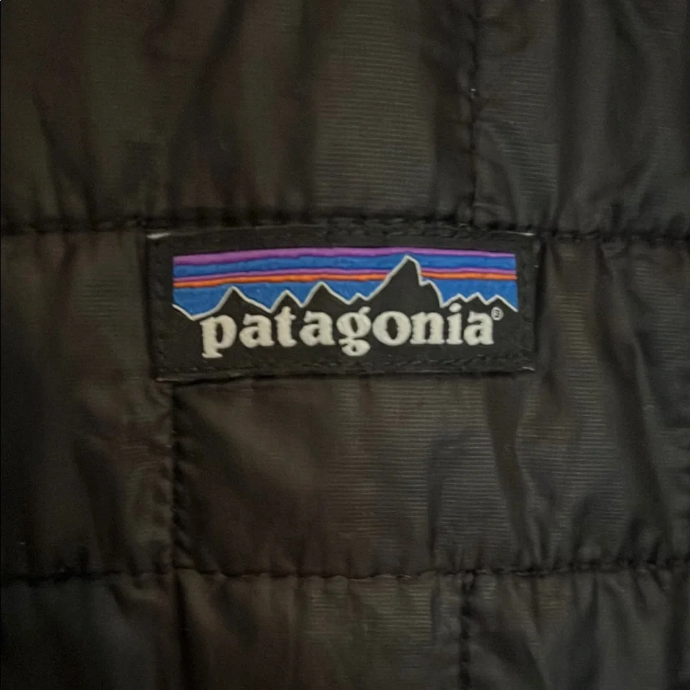 Patagonia Women's Nano Puff Hoody Quilted Hooded Jacket - Picture 3 of 12